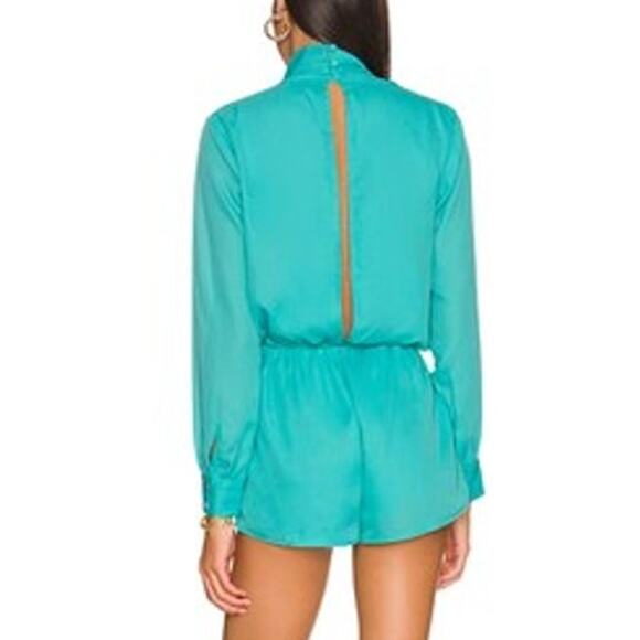 Superdown NWT Kaycie Teal Drape Neck Flowy Crepe Long Sleeve Cut-Out Romper XXS - Picture 4 of 9